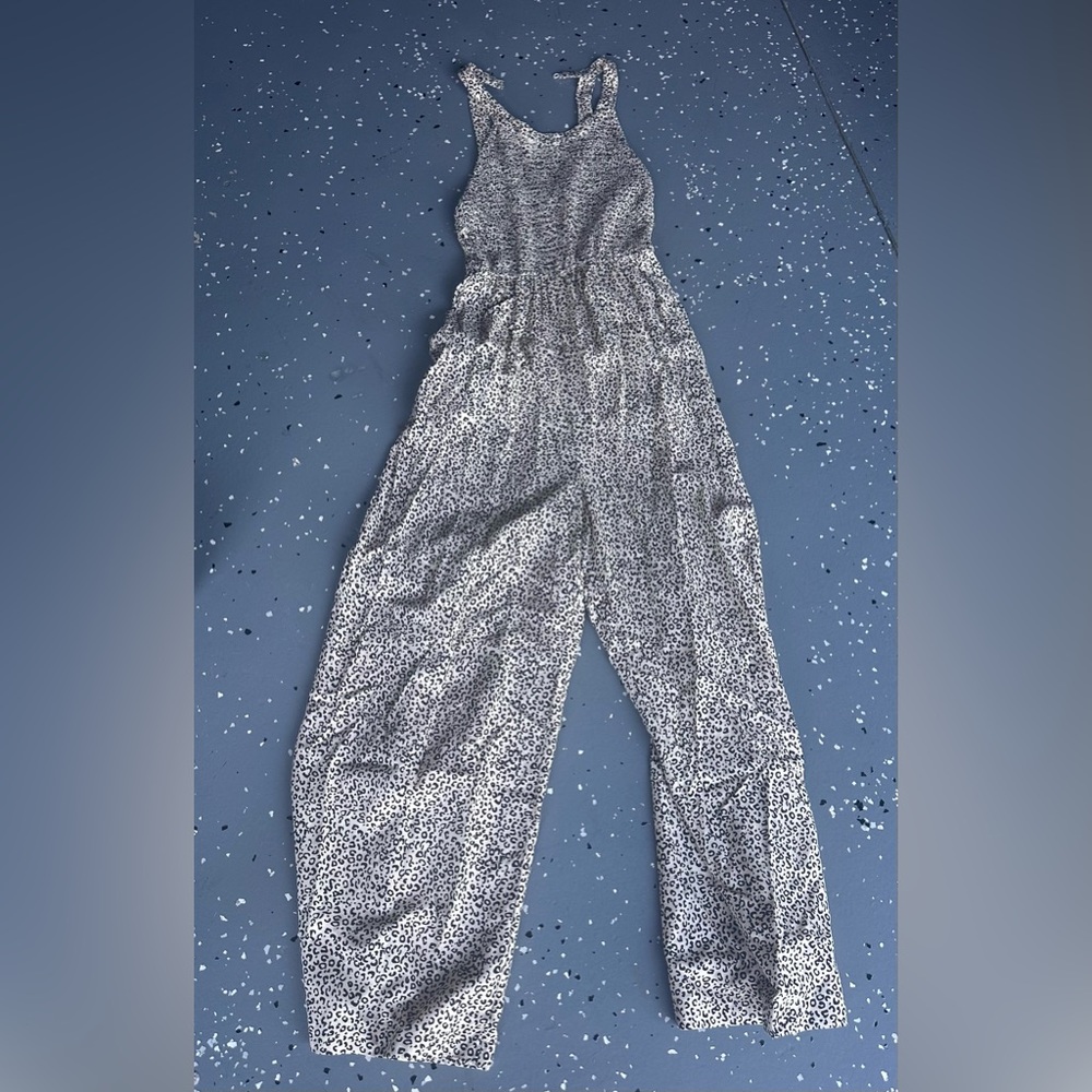 Chic leopard Patterned Jumpsuit / pants